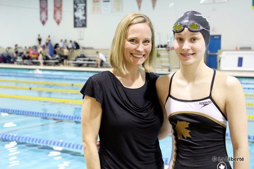 Oksana Chaput et Nadia, sa maman, qui l’accompagne lors d’un de ses entraînements.