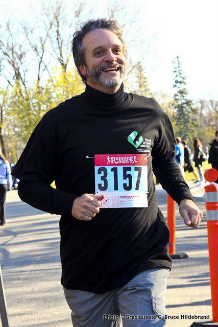 1-Plourde, Pierre 01-001 Courir pour Haïti - LA LIBERTÉ (PRESSE CANADA)