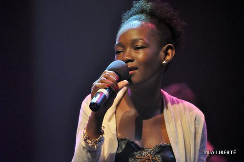 La jeune chanteuse franco-manitobaine d’origine ivoirienne, Kelly Bado représentera la province lors du Festival international de la chanson de Granby qui aura lieu du 3 au 14 septembre prochain.