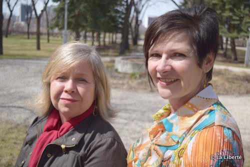 Natalie Bull et Julie Turenne-Maynard près du Jardin de contemplation, qui remplacera le rond-point situé juste en arrière d’elles.