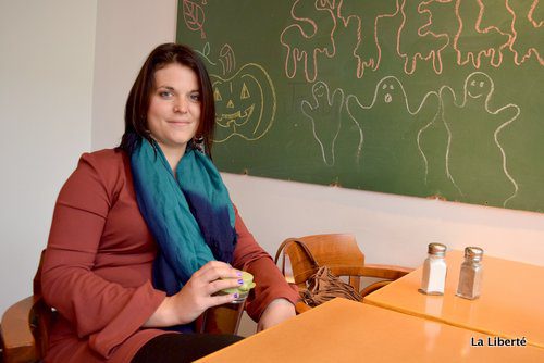 Gemma Fiset-Cookshaw a bien essayé la clarinette. Mais l’instrument ramasse surtout de la poussière. « J’aime la musique, mais elle me passionne moins. La passion des arts visuels, c’est ça qui m’ancre sur terre. Des fois, tu dessines pour cinq minutes et les choses rentrent dans l’ordre. »