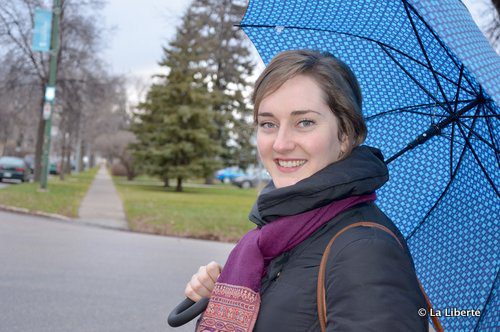 Lizzy Hoyt : « Plus on parle de langues, plus on veut en apprendre de nouvelles. Parce que j’affectionne l’opéra, j’aimerais apprendre l’italien. Je crois que je réussirai. Je ne serai plus bilingue, mais trilingue! »