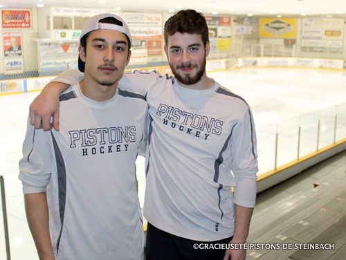 Julien Koga et Mario Petit, coéquipiers des Pistons de Steinbach, l’équipe de la Ligue de hockey junior du Manitoba qui s’est hissée en finale contre les Terriers de Portage.