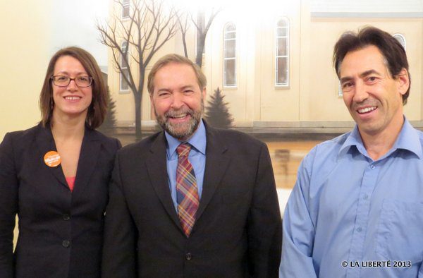 Natalie Courcelles-Beaudry, Thomas Mulcair et Jacques Courcelles.