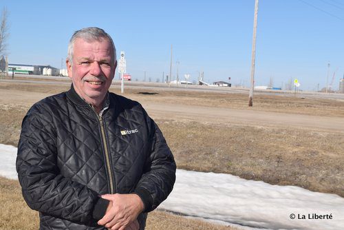 Jeannot Robert, sur le terrain de la future caserne de pompiers de Sainte-Agathe, qui sera située le long de la route provinciale 305, juste à l’ouest de la rue Lemoine. « On sera à deux pas du parc industriel Riel. »