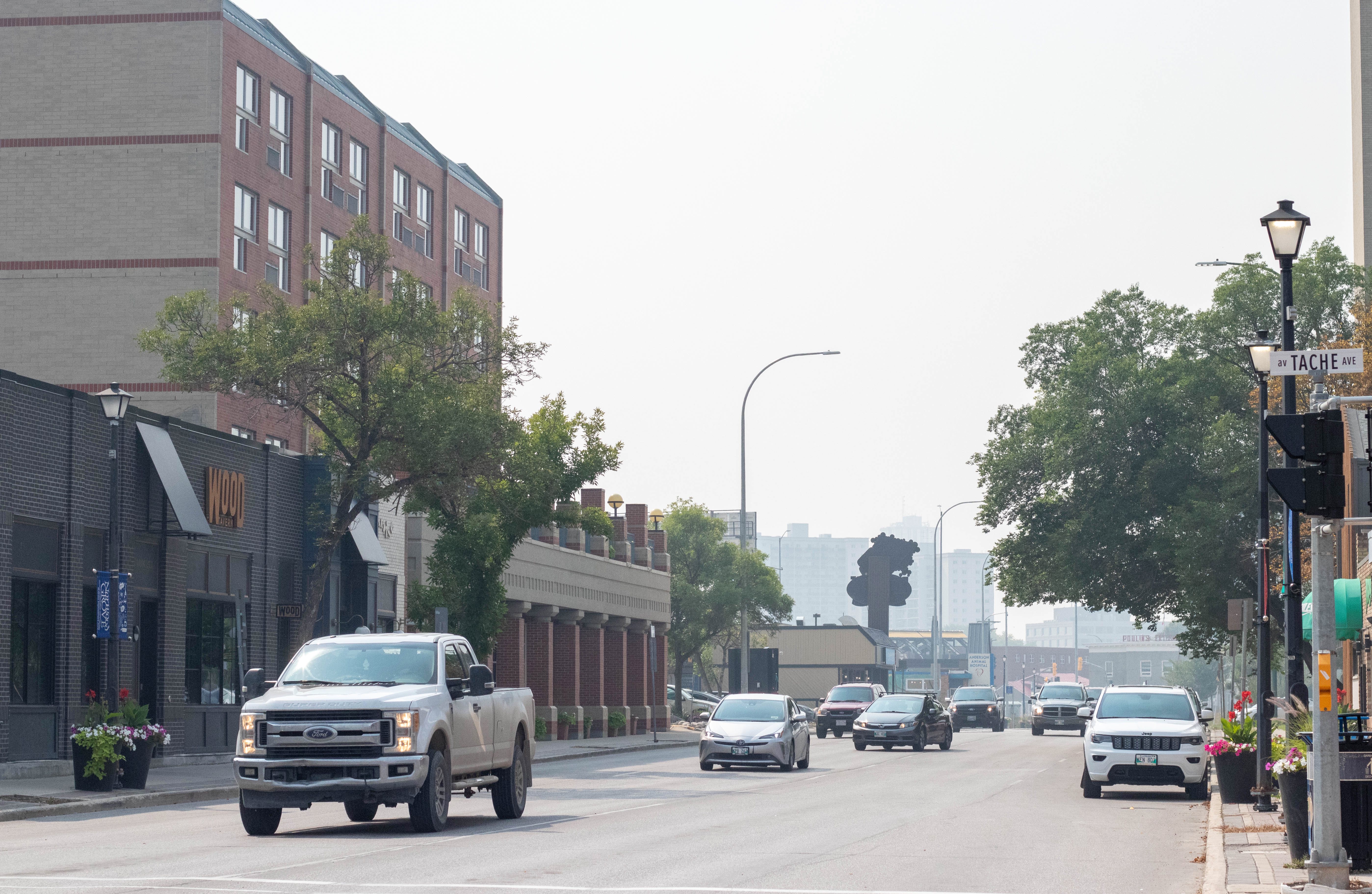 Il y aura un temps généralement ensoleillé sur Winnipeg aujourd'hui mais il y a de la fumée généralisée ce matin.