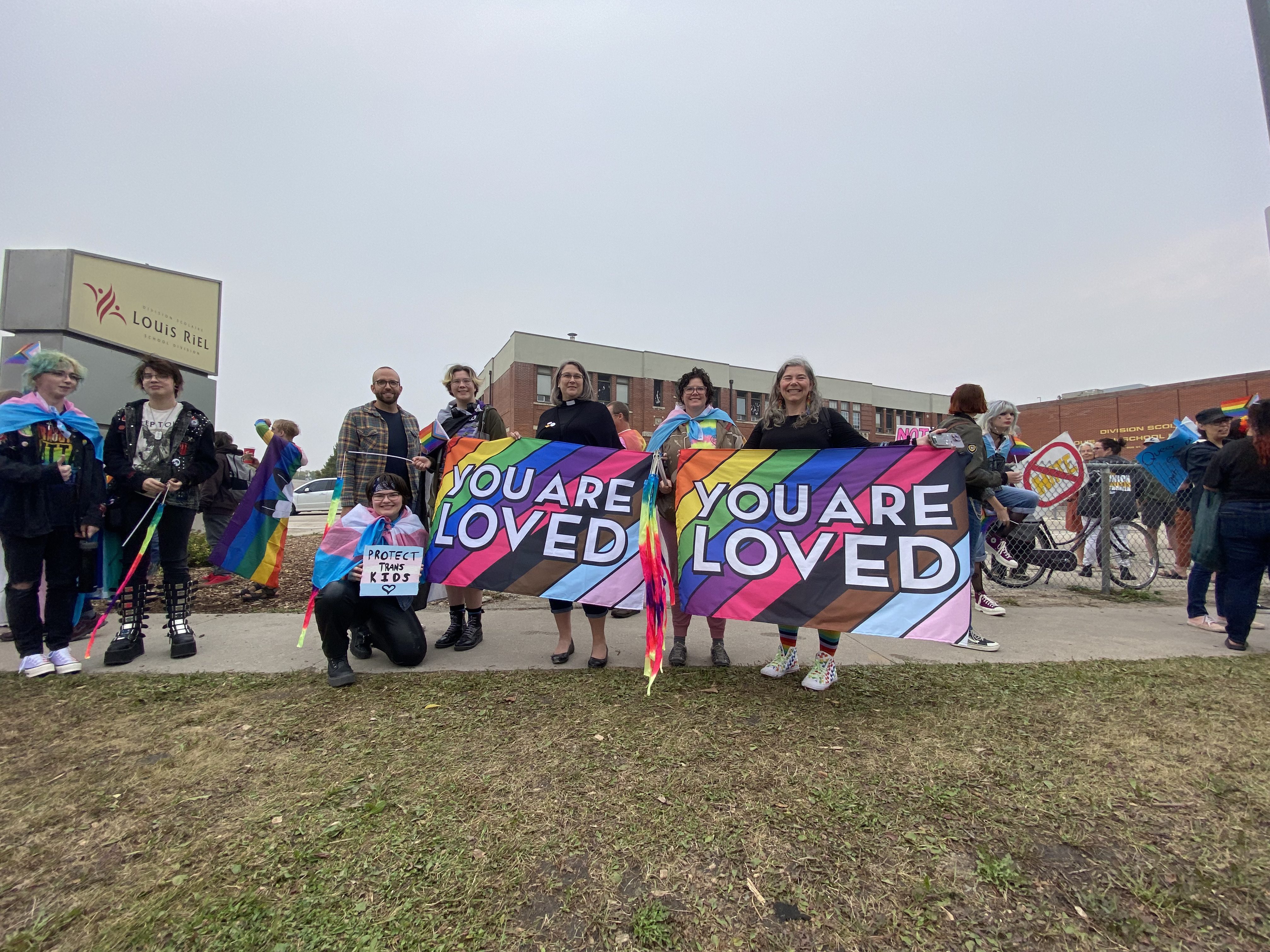 rassemblement LGBTQ2S+