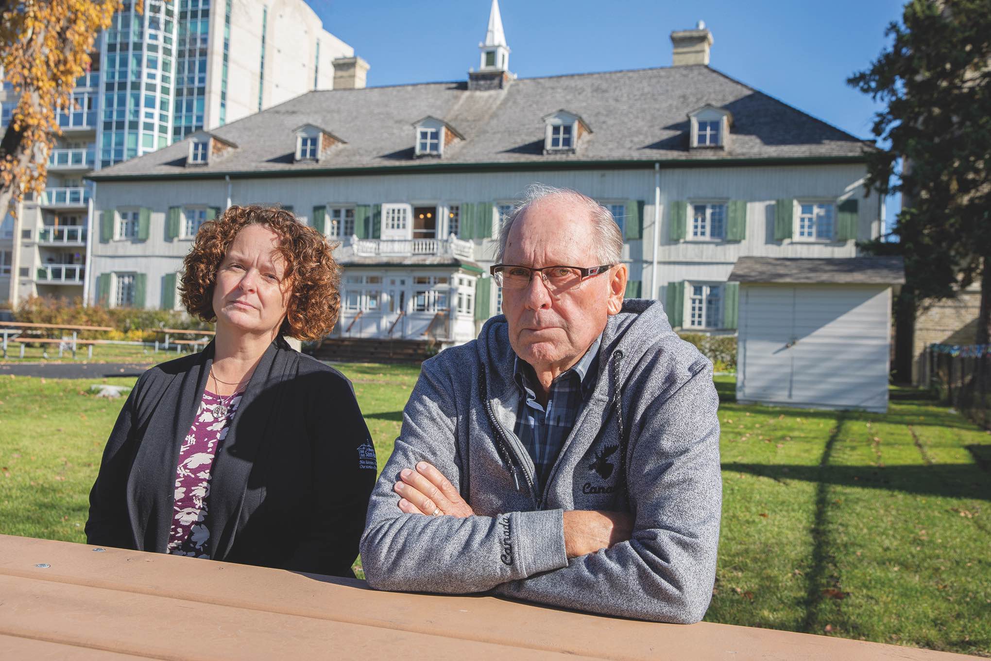 Cindy Desrochers, directrice générale du Musée de Saint-Boniface, et Jean-Paul Gobeil, président des Amis du Musée de Saint-Boniface.