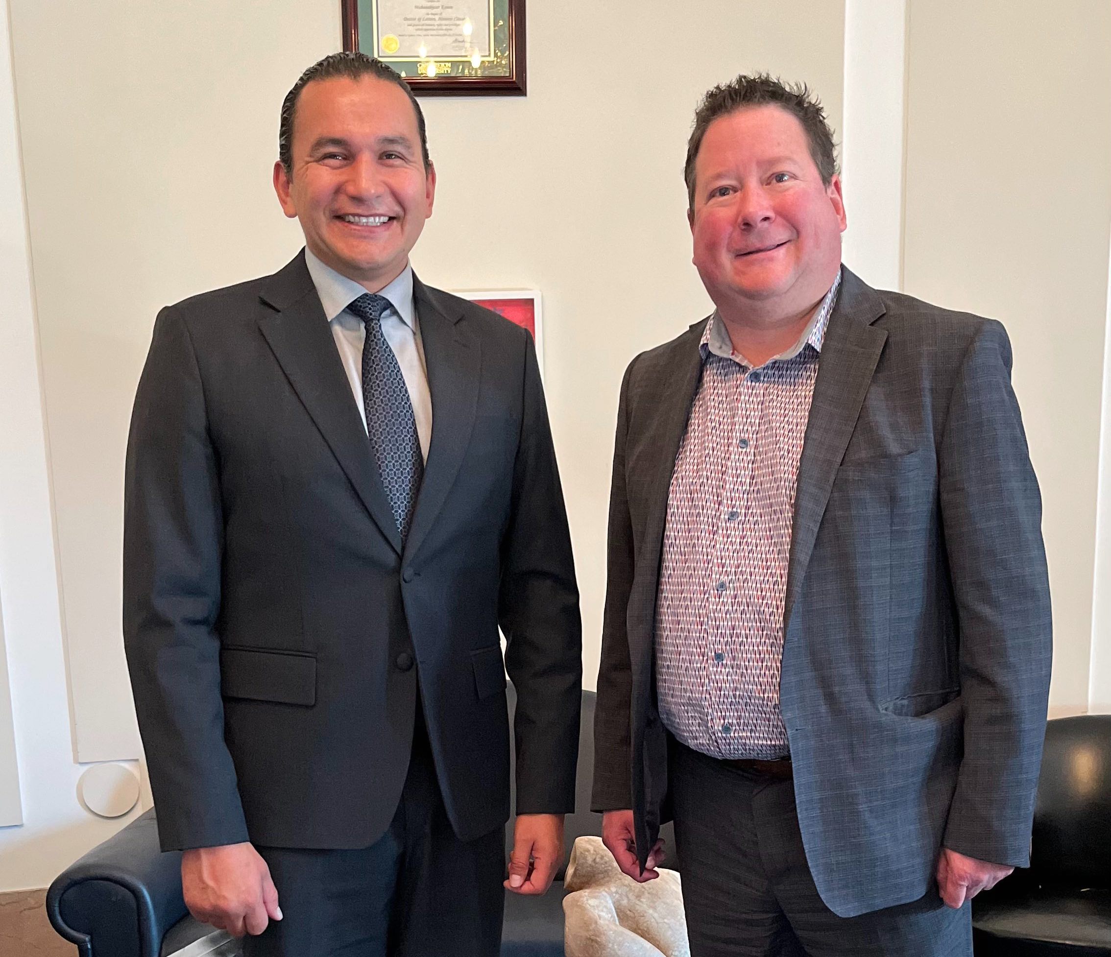 Wab Kinew et Ivan Normandeau.