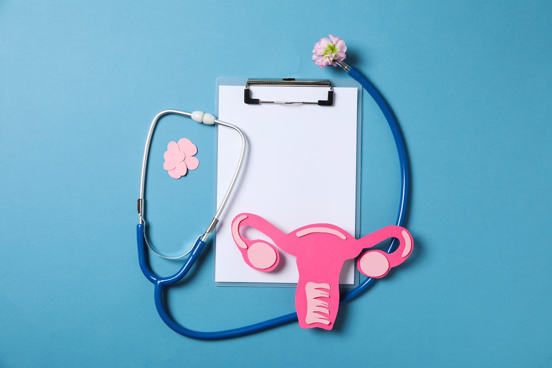 De nombreux stéréotypes collent encore à la peau de la stérilisation définitive. Les barrières sont nombreuses pour les jeunes femmes sans enfant.