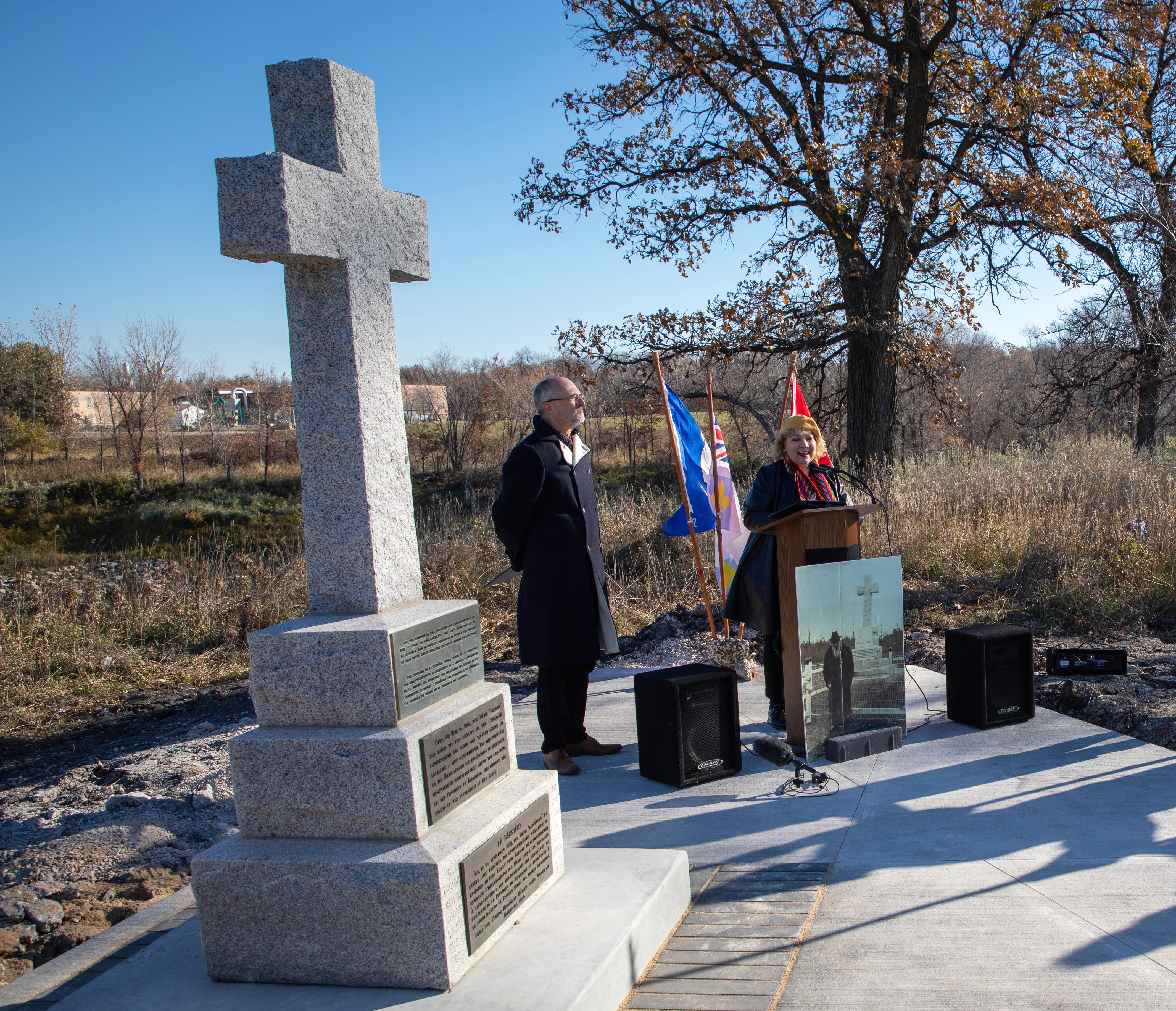 Normand Gousseau d'Entreprises Riel et Paulette Duguay de l’Union nationale métisse Saint-Joseph du Manitoba