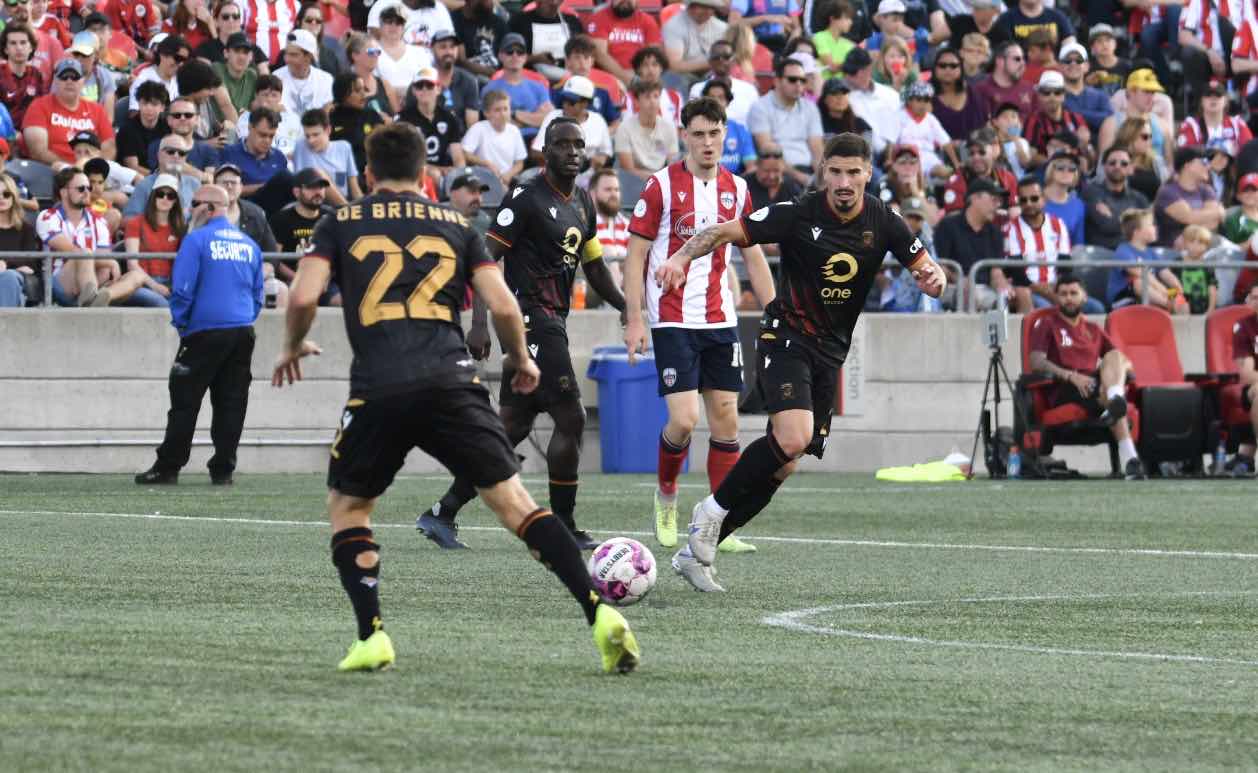 Le match Valour FC contre l’Athlético d’Ottawa sera diffusé en direct sur les ondes d'Envol 91 FM.