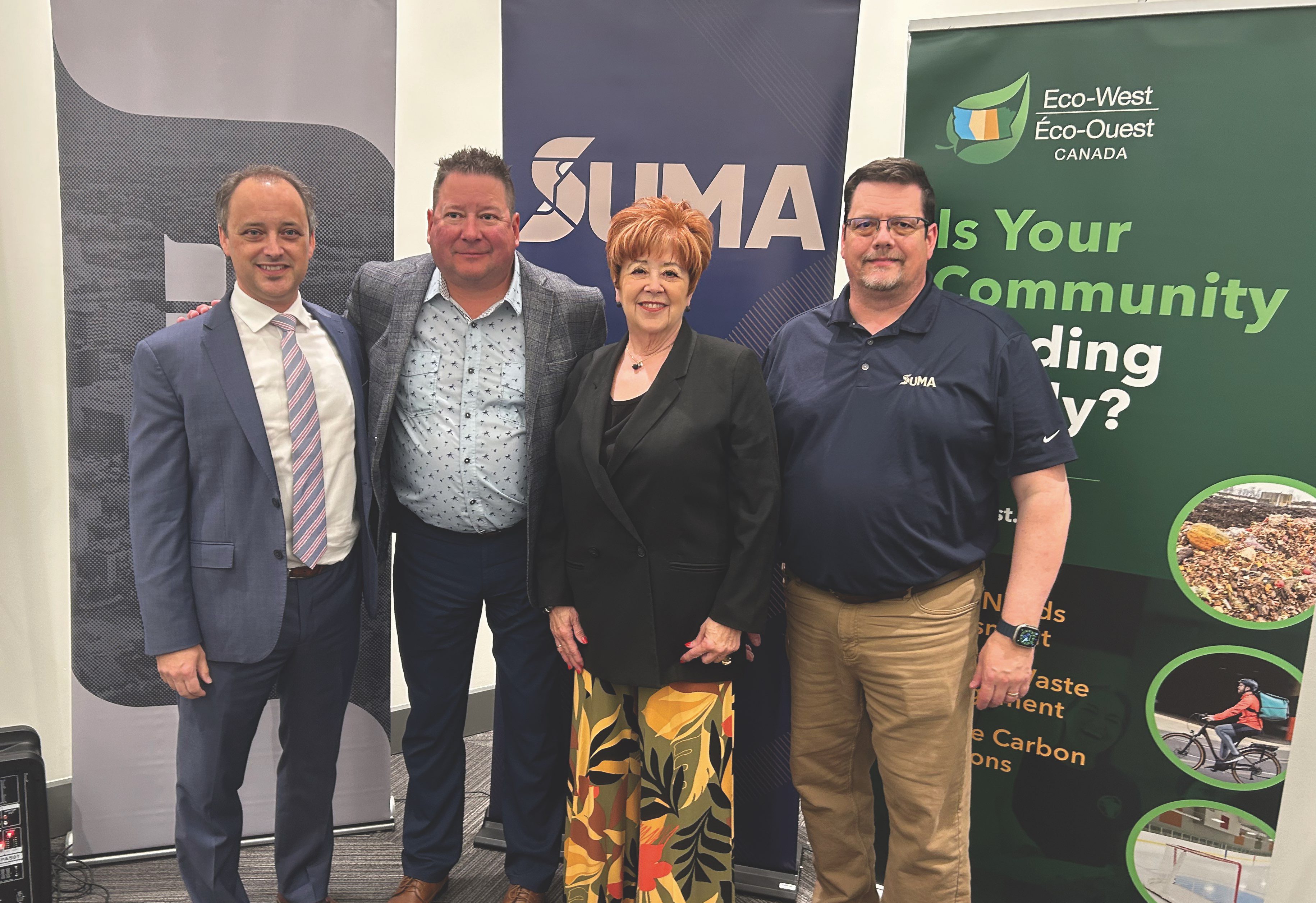 Dany Robidoux, directeur général d’ÉOC, Yvan Normandeau, président d’ÉOC et de l’AMBM, Randy Goulden, présidente de la SUMA, et Jean-Marc Nadeau, directeur général de la SUMA.