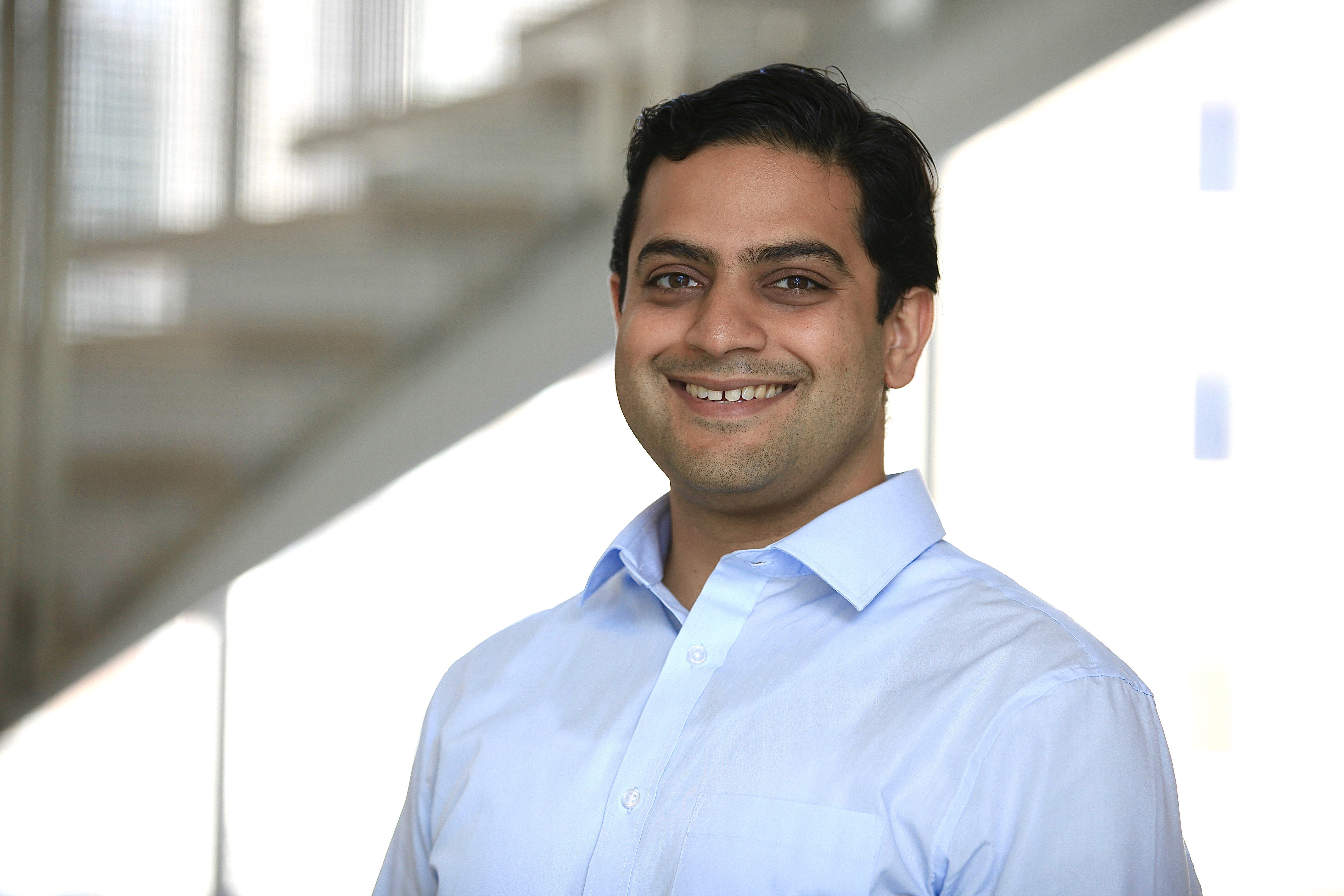 Le docteur Amol Verma, est clinicien-chercheur à l’hôpital St. Michael’s. Il est aussi professeur de recherche et d’enseignement de l’IA en médecine à la Temerty Faculty of Medecine de l’Université de Toronto.