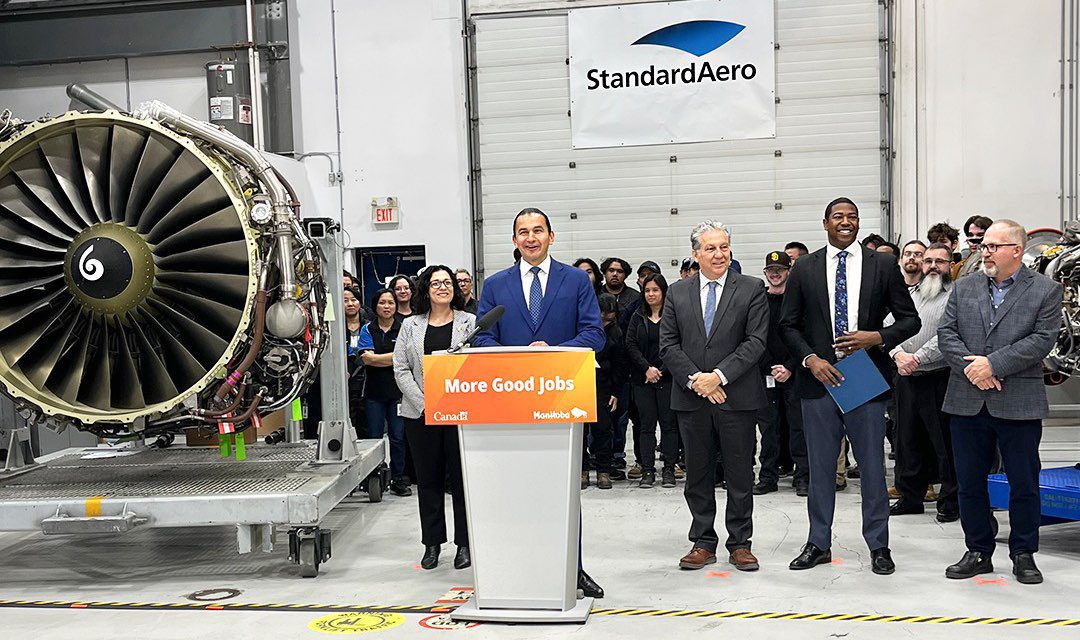 L'annonce a eu lieu dans les installations de Winnipeg de l'entreprise. (photo : Facebook - StandardAero)