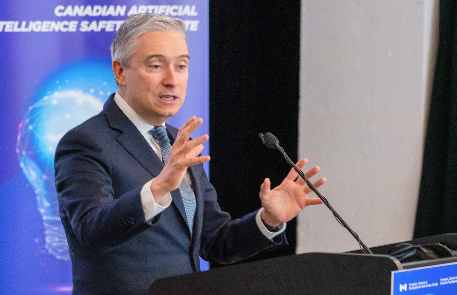 François-Philippe Champagne, ministre des Finances.