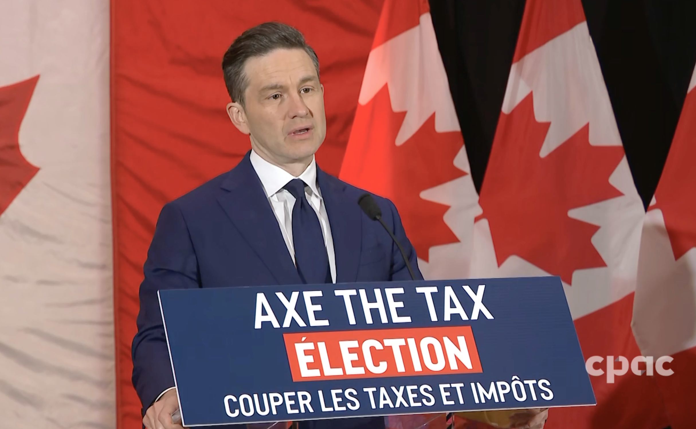 Pierre Poilievre, chef du Parti conservateur, en conférence de presse.