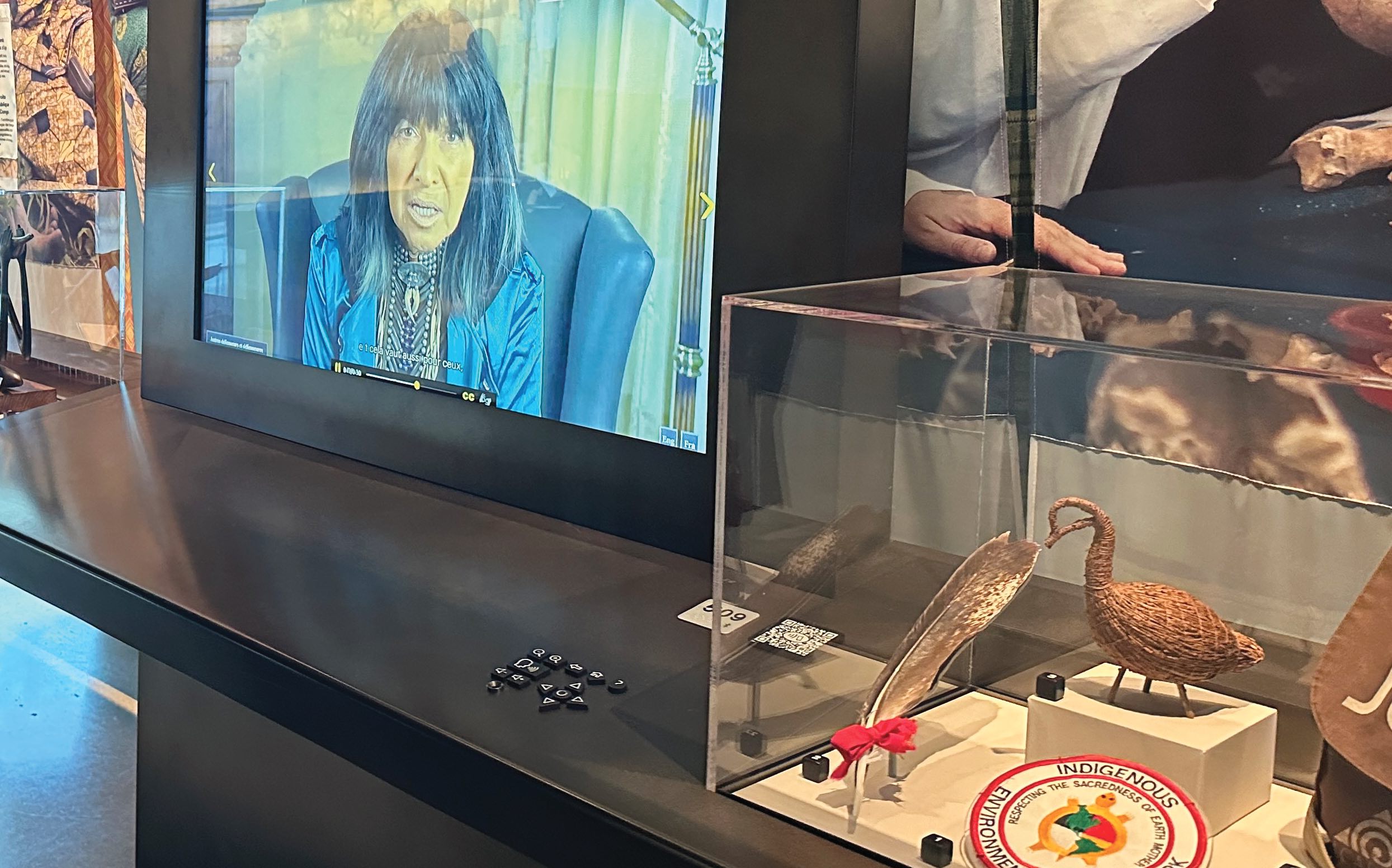 L’exposition retirée du MCDP mettant en valeur l’artiste Buffy-Sainte-Marie.