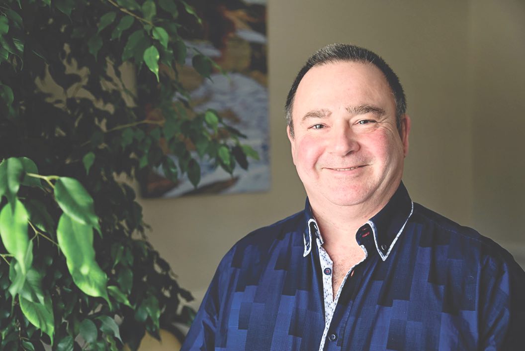 Le Dr Michel Bruneau, gagnant du prix « médecin de l’année » par Doctors Manitoba.