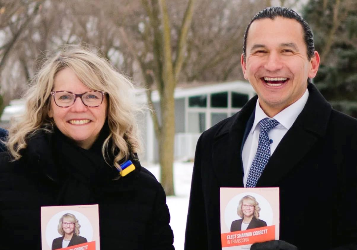 Shannon Corbett est la nouvelle députée de Transcona. Elle a reçu le soutien et les félicitations de premier ministre Wab Kinew.