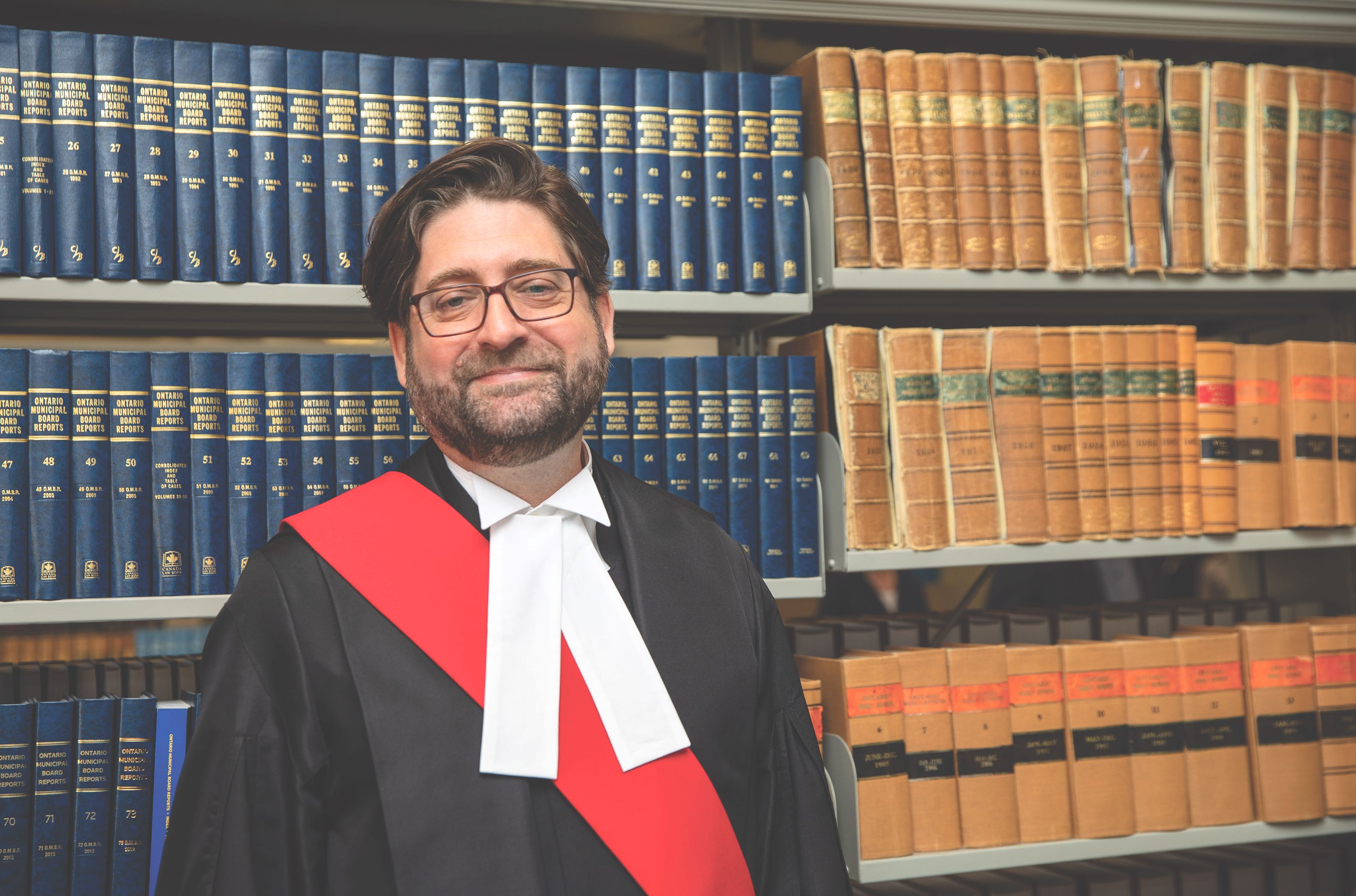 Christian Monnin, ici lors de son assermentation en tant que juge à la Cour du Banc du Roi pour le Manitoba.