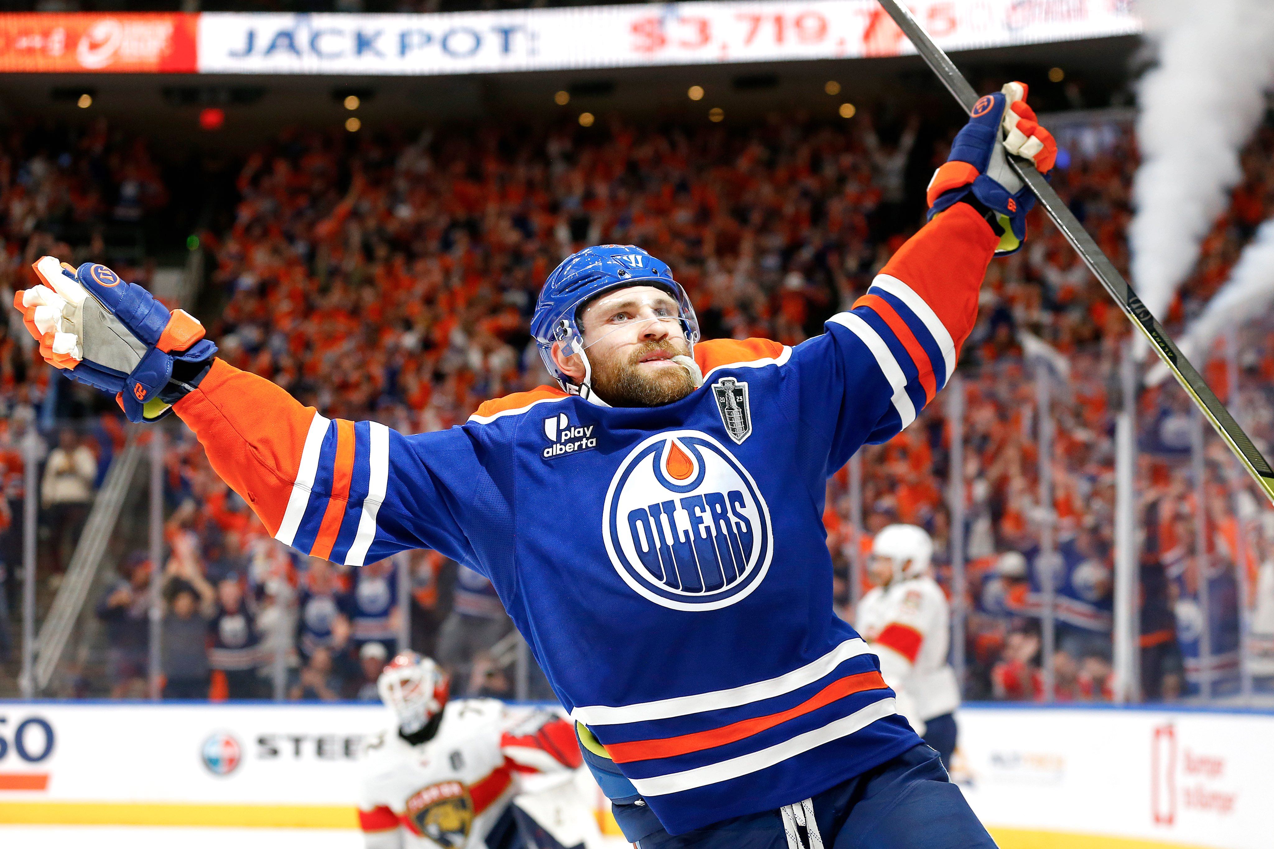 Leon Draisaitl, le joueur des Oilers, a marqué deux buts dans ce premier match.