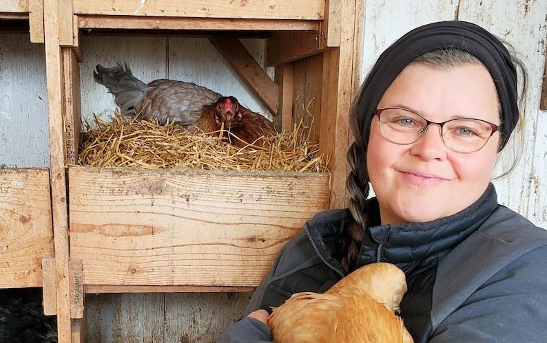 Louise May Perret-Gentille est la propriétaire d’Aurora Farm.