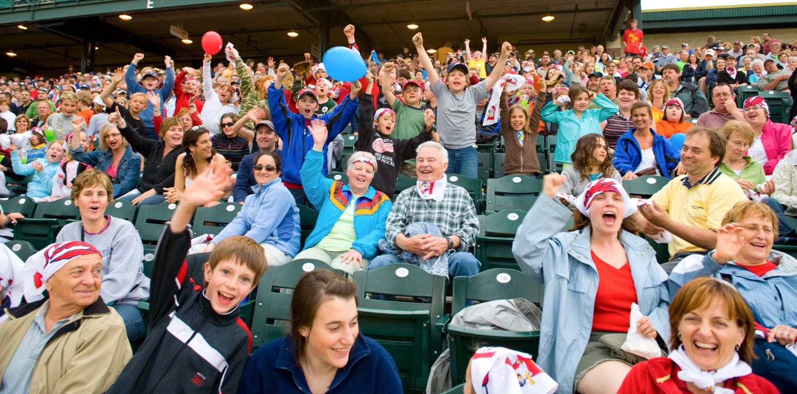 Le public profite d'un match des Goldeyes entièrement en français.