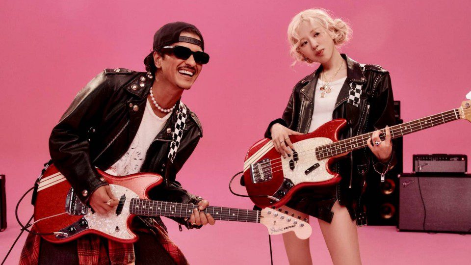 Bruno Mars et Rosé dans le vidéoclip APT. (photo: Capture d'écran YouTube)