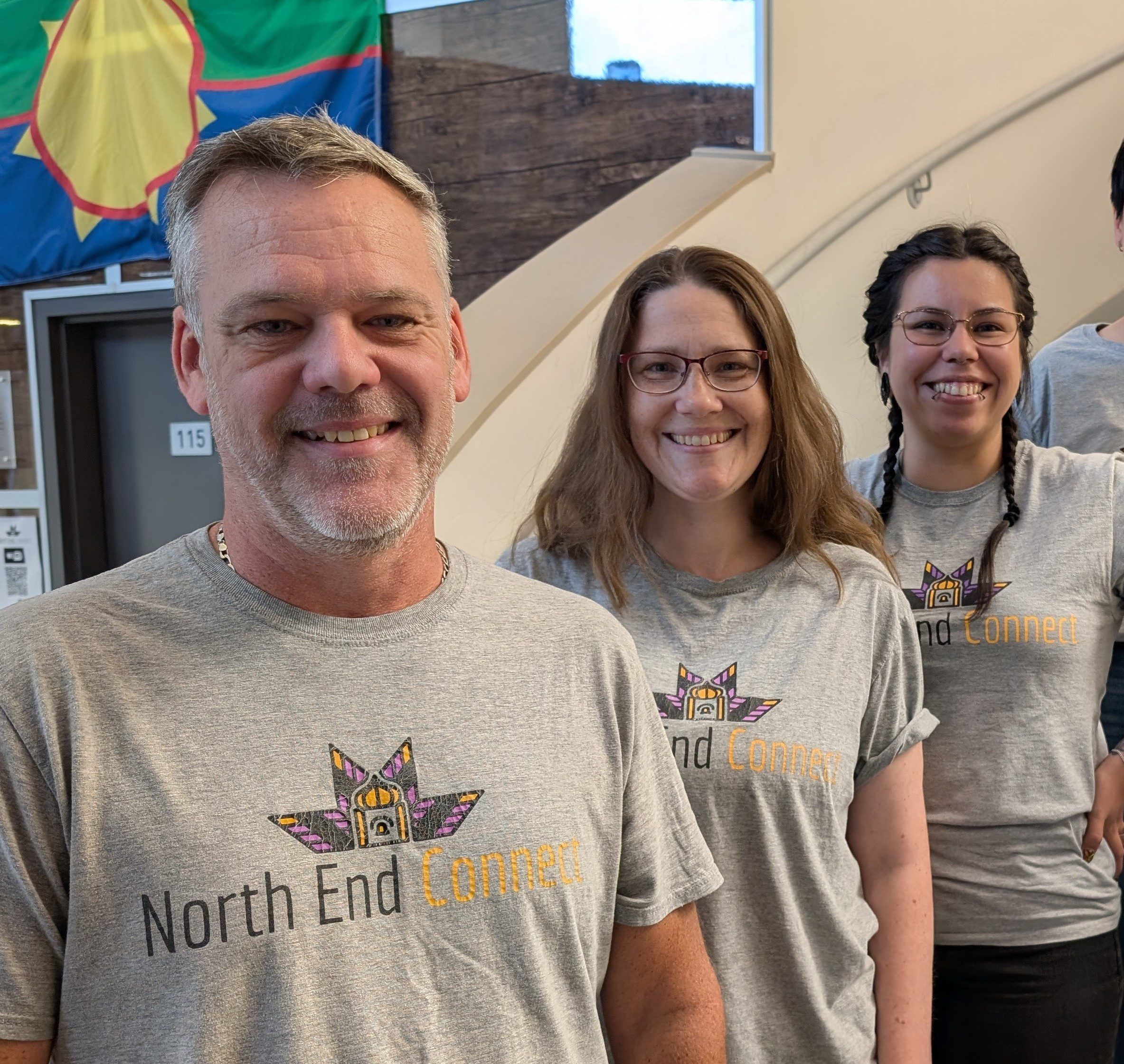 De gauche à droite: Joel Templeman, directeur général de l’Internet Society Manitoba Chapter; Shanleigh Mackenzie, directrice des relations clients chez North End Connect ; Courtney Comber - directrice générale de North End Connect (Photo: Gracieuseté)