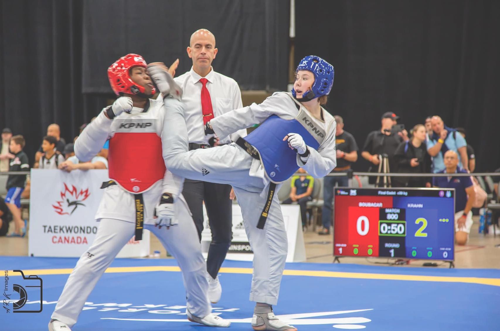 Paige Krahn, médaillée de bronze au Championnats juniors du Canada en 2025, rêve d’olympisme.