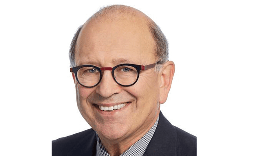 Allan Fineblit, avocat à Winnipeg et ancien directeur du Manitoba Law Society. 