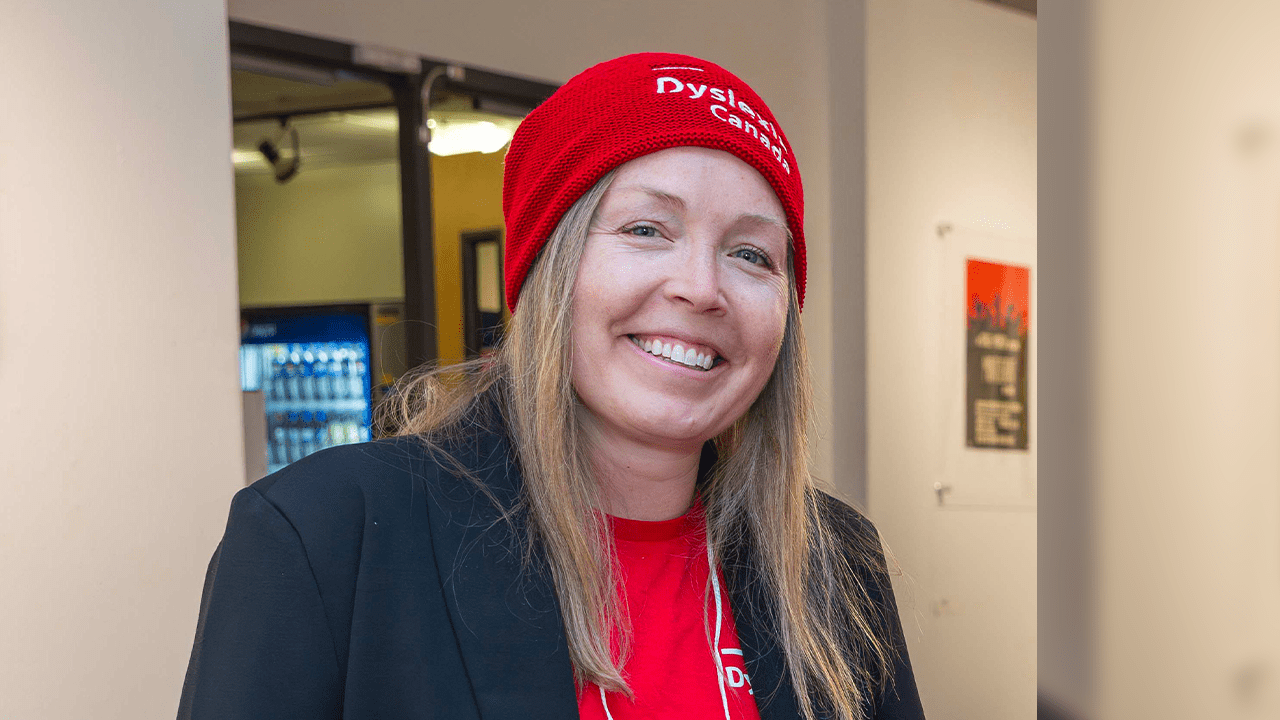 Laura Jones, mère d’une enfant dyslexique et défenseuse du projet de loi 225.