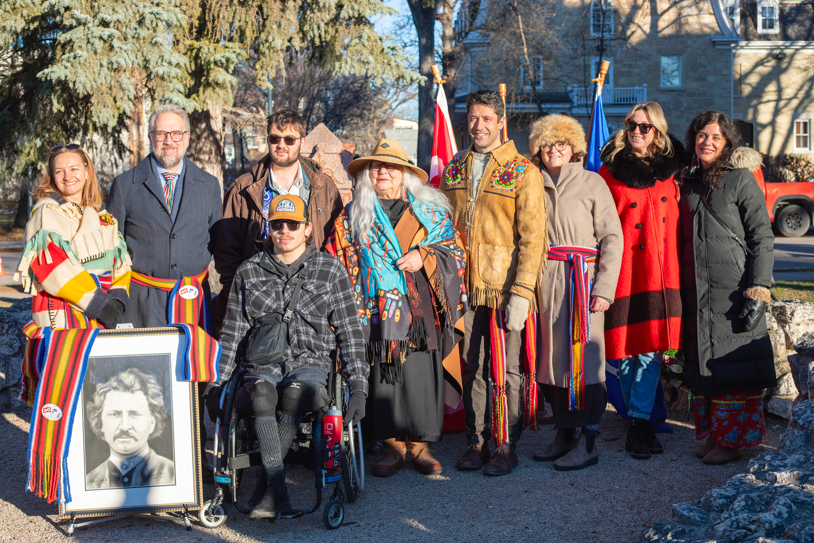 Comme à leur habitude, les membres de l’Union nationale métisse Saint-Joseph du Manitoba et de la Sociétéhistorique métisse étaient présents pour ce rassemblement. Les membres de l'UNMSJM ont aussi eu une pensée pour Paulette Duguay, ancienne présidente
de l'organisme, qui est décédée le 17 août 2025.