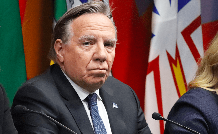 Les efforts de François Legault pour rapprocher le Québec de la francophonie canadienne sont salués par des organismes francophones.
