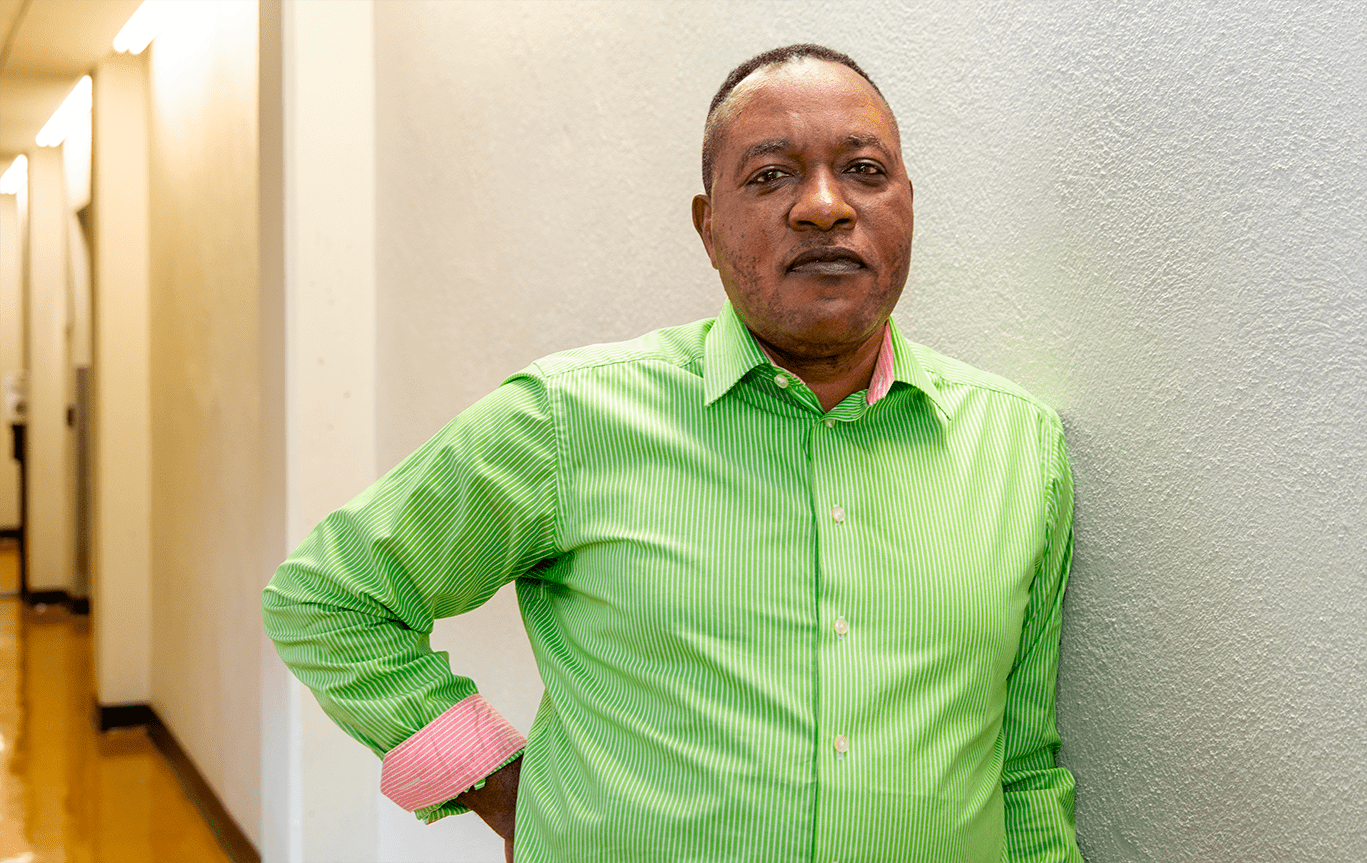 Pour Pierre Minkala-Ntadi, enseignant à l’USB, il faut « adapter et mettre à jour les politiques universitaires existantes pour encadrer l’IA ».