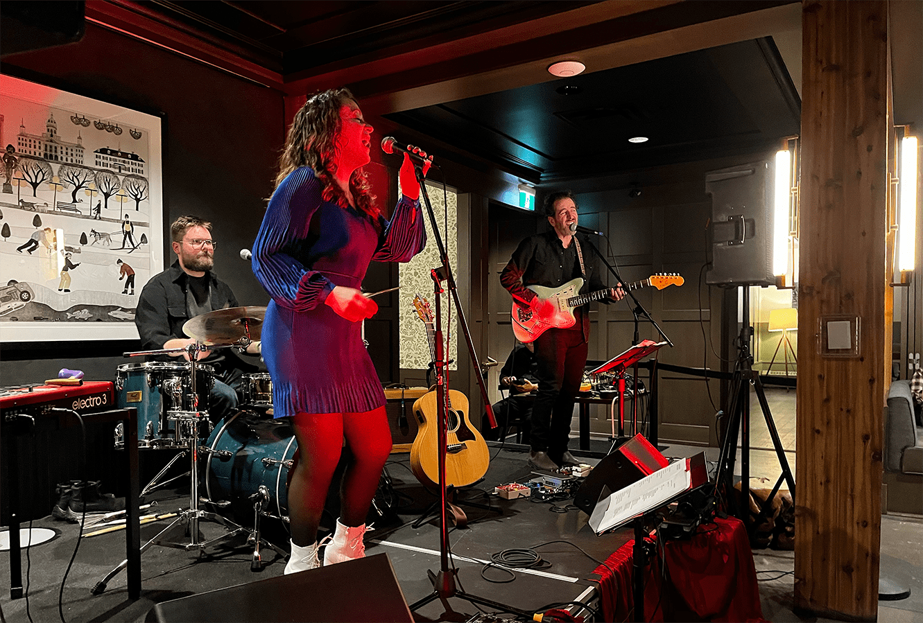 Flora Luna en concert au Relais du vieux loup le 14 février.