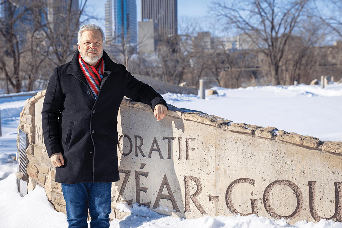 Au parc Elzéar-Goulet, Derrick Nault, historien et Métis de la Rivière-Rouge. Professeur à l’Université de Winnipeg, au Département d’études autochtones.
