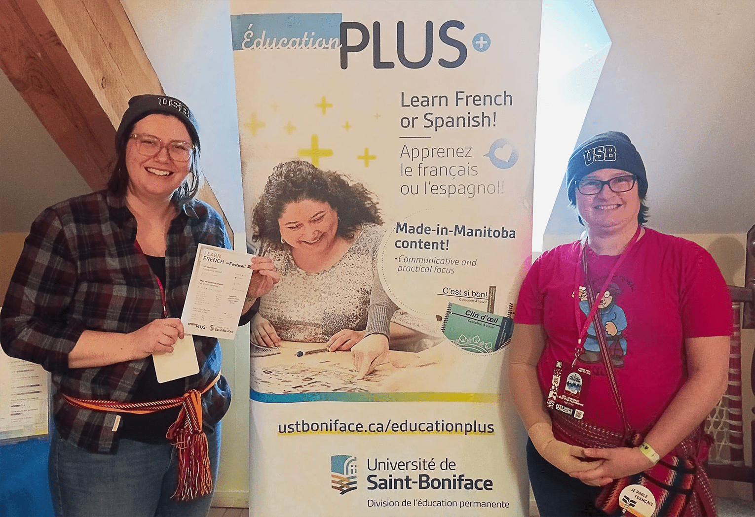 Angela Neufeld (à gauche) et Katia Moreau (à droite) de la Division de l’éducation permanente de l’Université Saint-Boniface sont à l’origine du projet des ateliers de langue française.