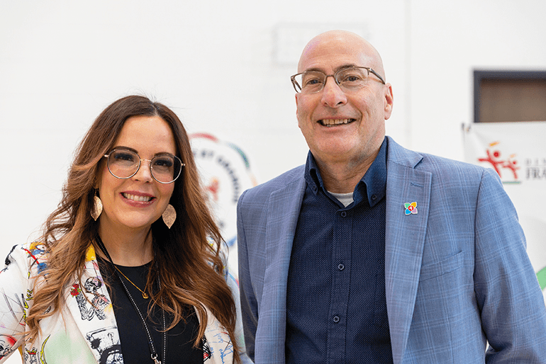 Rachel Foidart, directrice de l’école Passage des Hivernants, et Alain Laberge, directeur général de la DSFM.