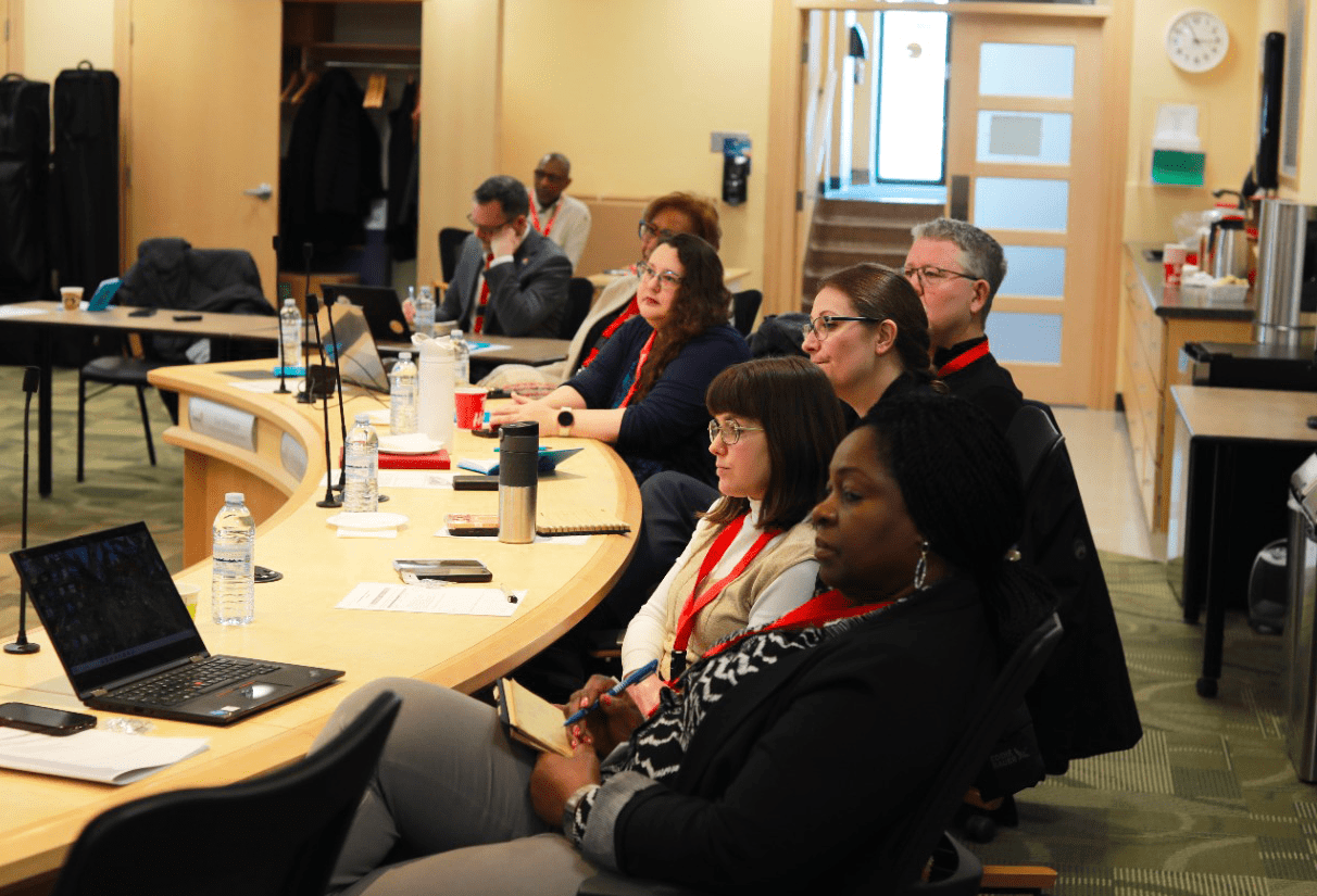 Plus d'une dizaine de personnes ont assisté à ce forum de discussion.