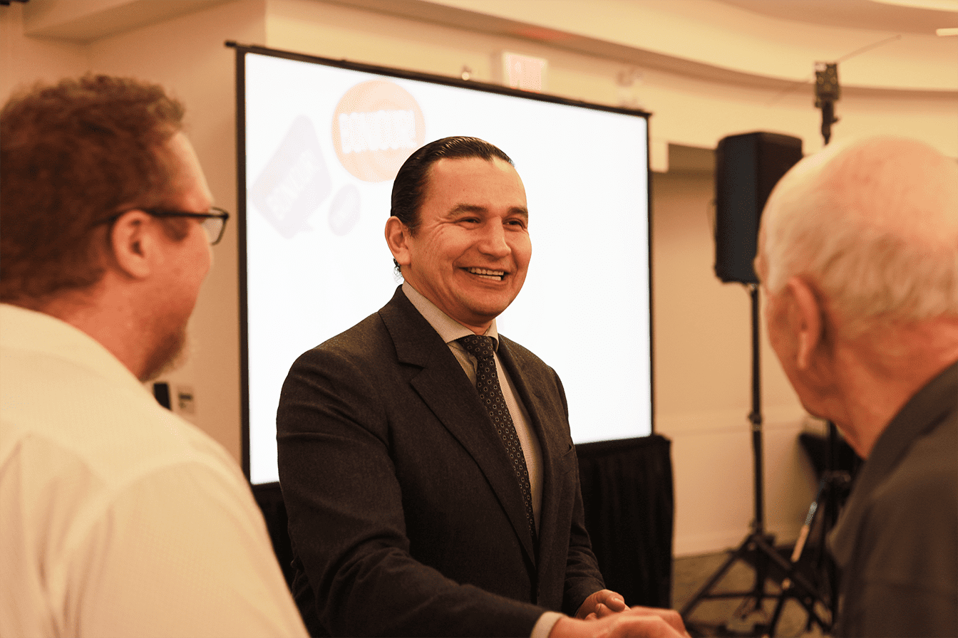 Wab Kinew, Premier Ministre du Manitoba lors de la rencontre du leadership de l’AMBM, le 19 mars.