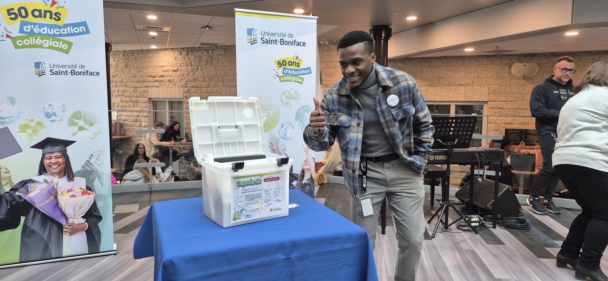 Bill Eseke, étudiant en technologie de l'information et vice-président des affaires externes de l'association étudiante. (Photo: Hugo Beaucamp)