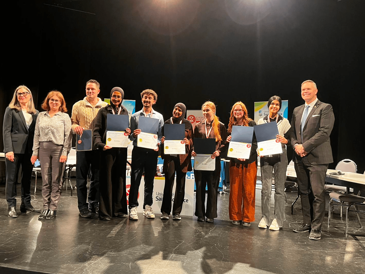 L'équipe du Centre scolaire Léo-Rémillard qui a terminé à la deuxième place. 