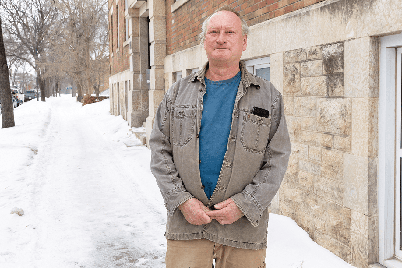 Leslie Scott est membre du groupe de travail sur la Loi sur la location à usage d’habitation, un groupe organisé par la Right to Housing Coalition.