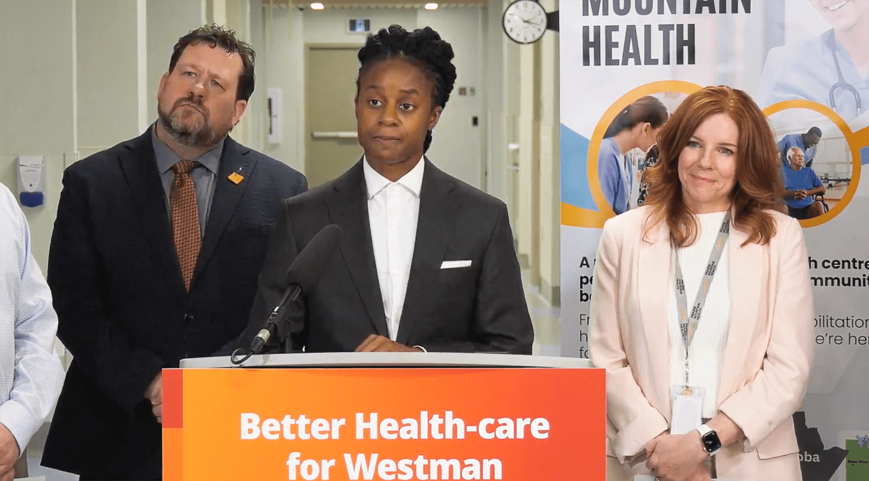 À Brandon, Uzoma Asagwara, ministre et ministre de la Santé, des Aînés et des Soins de longue durée, a parlé de l'ouverture du centre de soins intensifs de Brandon ce printemps.