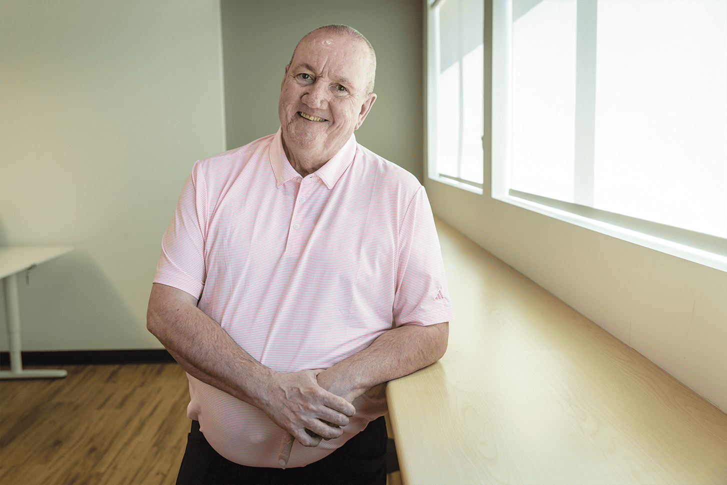 Alain Boucher, bénévole pour Action Cancer Manitoba et récipiendaire du Dr. James Johnston Award.