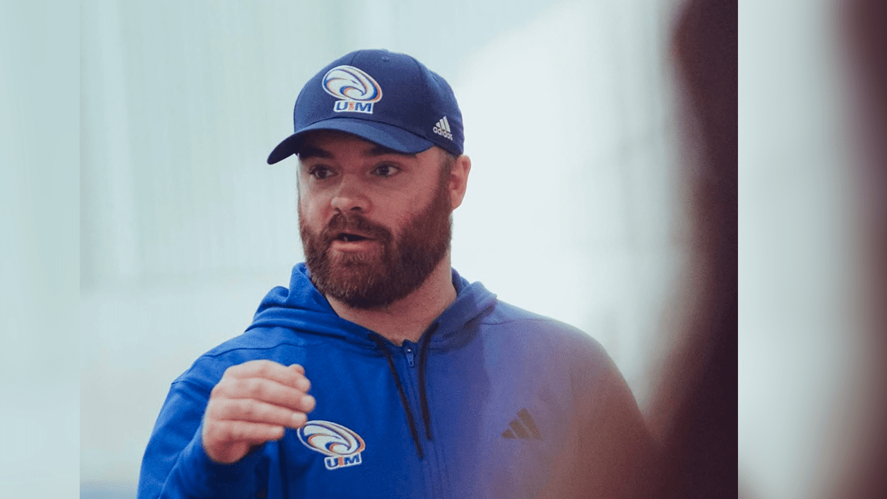 Dale Turcotte, entraîneur adjoint et le responsable de recrutement pour l'Université de Moncton pour l’équipe féminine de soccer.