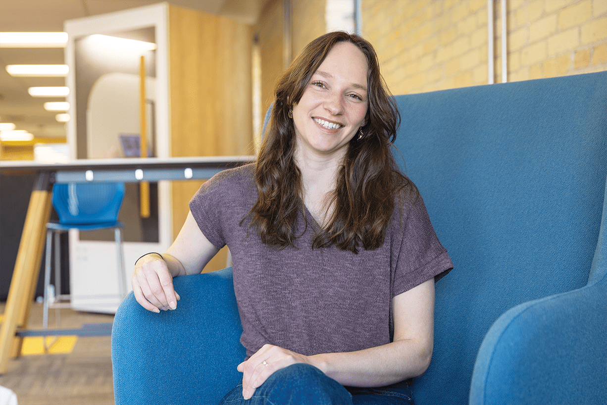 Desiree Langenfeld, chercheuse et biologiste spécialisée dans la science et la politique des plastiques à IISD.