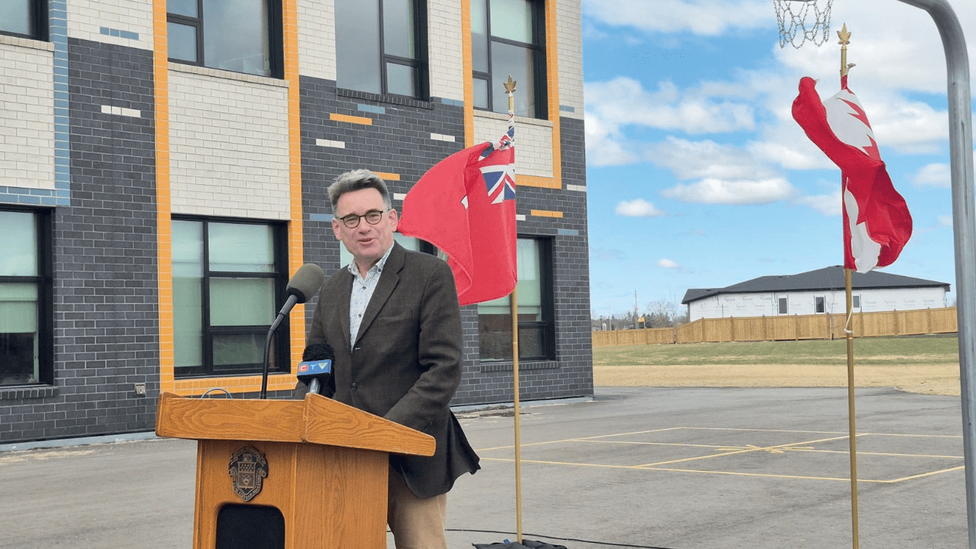 Brian Mayes, conseiller pour Saint-Vital.